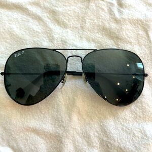 Authentic Ray Ban Classic Aviator Sunglasses Polarized size Medium  58mm